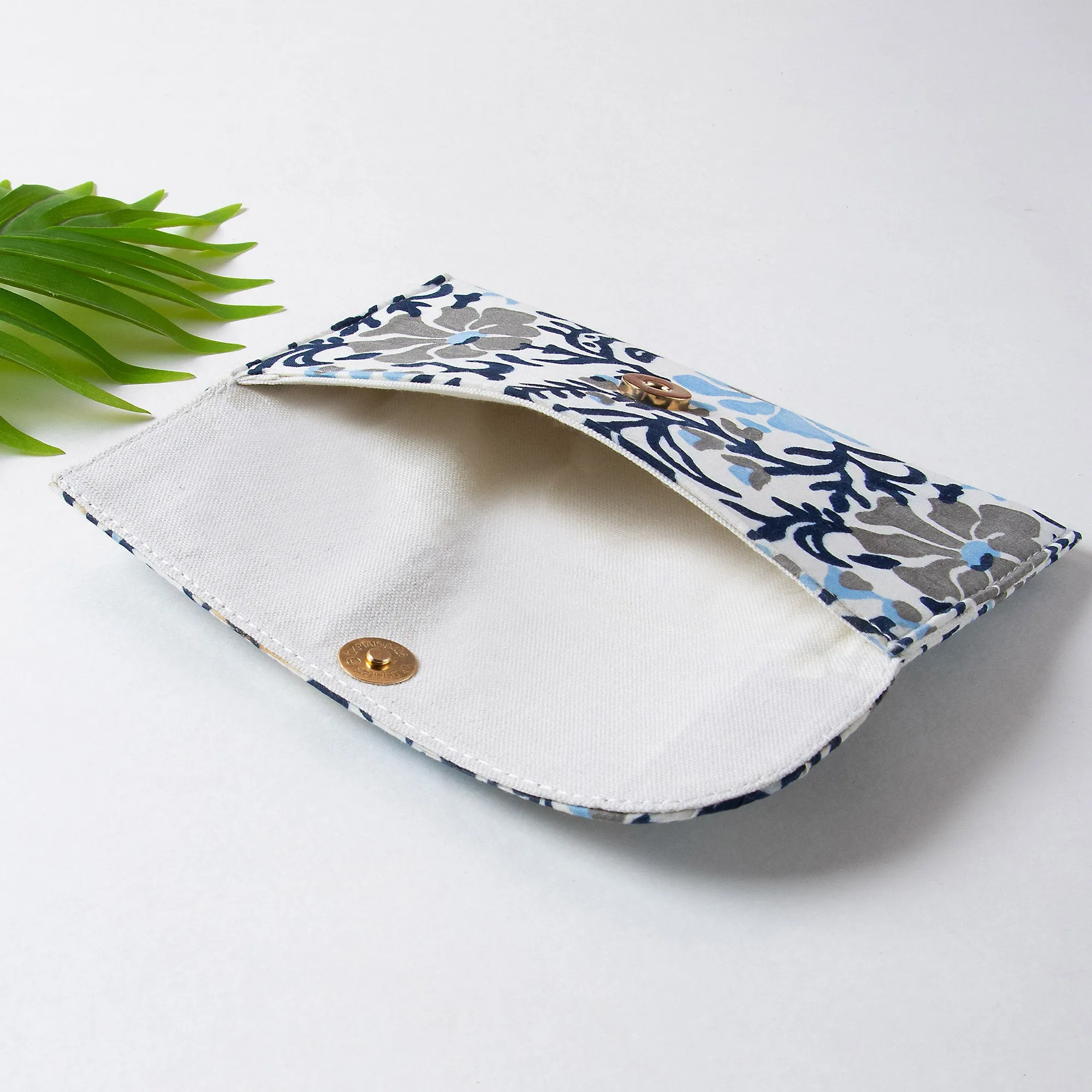 Handmade Floral Women's Clutch Purse