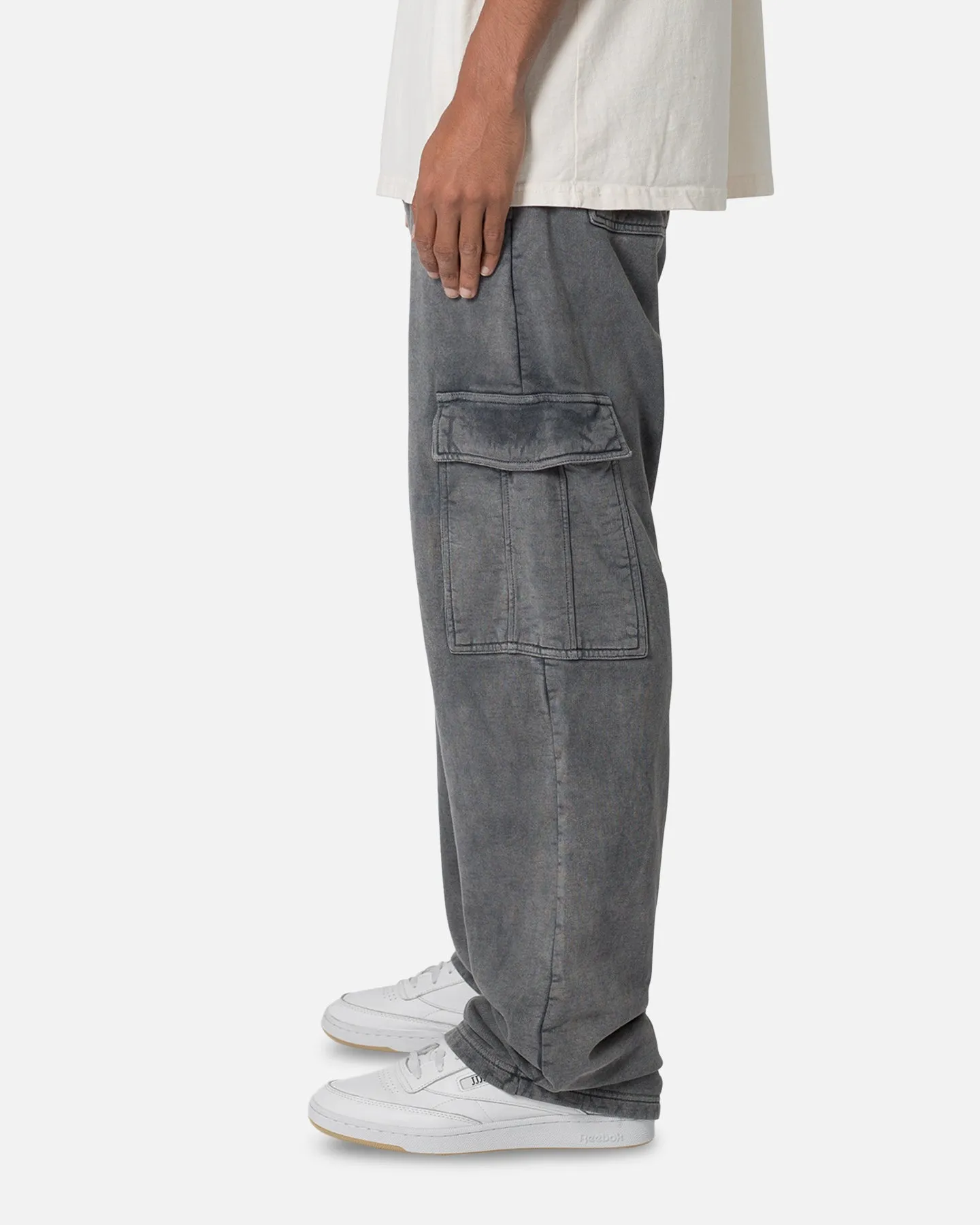 MNML Washed Relaxed Cargo Sweatpants Black