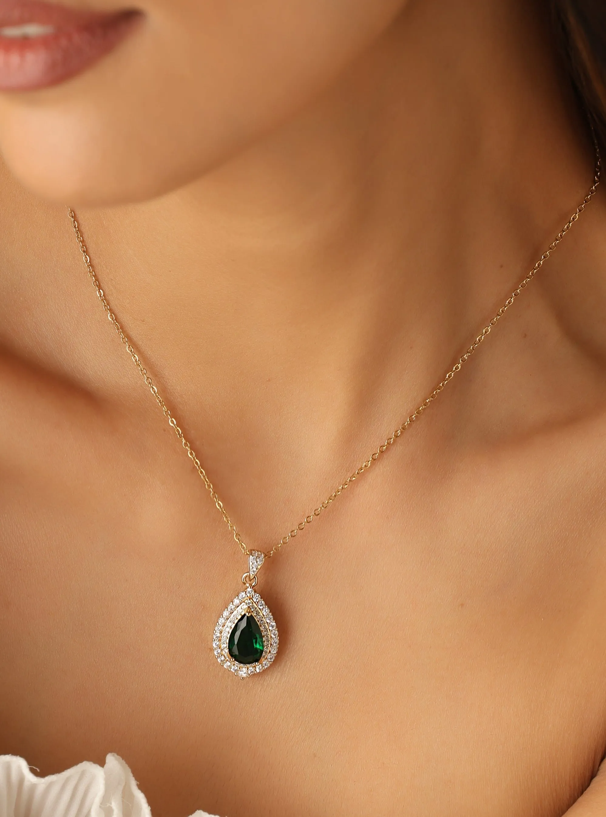 Regal Emerald Necklace